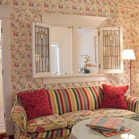 White Lace Inn Sturgeon Bay Room photo