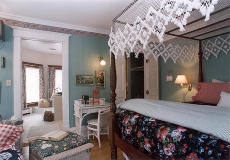 White Lace Inn Sturgeon Bay Room photo